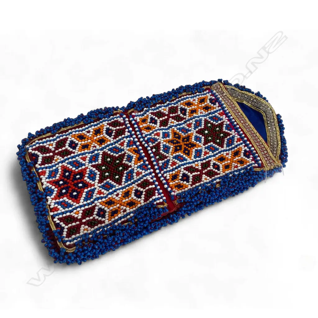 Bag - polyester,- glass beads - metallic ribbon - India. 26 x 13cm Image 1++